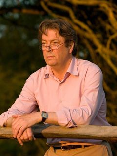 Foto de Roger Allam