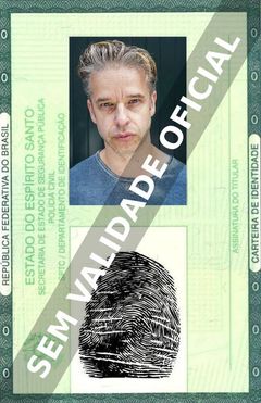 Imagem hipotética representando a carteira de identidade de Adam Shaw
