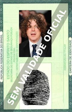 Imagem hipotética representando a carteira de identidade de Alan Davies
