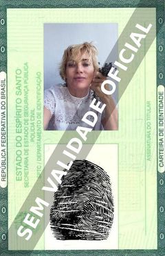 Imagem hipotética representando a carteira de identidade de Angela Featherstone