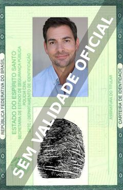 Imagem hipotética representando a carteira de identidade de Chris Muto