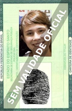 Imagem hipotética representando a carteira de identidade de Daphne Bozaski