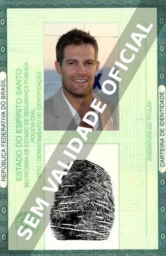 Imagem hipotética representando a carteira de identidade de Geoff Stults