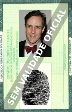Imagem hipotética representando a carteira de identidade de Howard McGillin