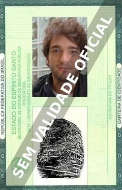 Imagem hipotética representando a carteira de identidade de Humberto Carrão