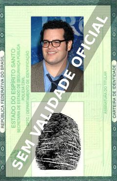 Imagem hipotética representando a carteira de identidade de Josh Gad