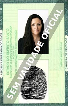 Imagem hipotética representando a carteira de identidade de Kelly Cutrone