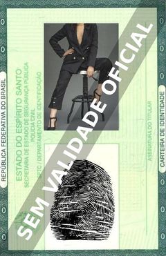 Imagem hipotética representando a carteira de identidade de Maite Perroni