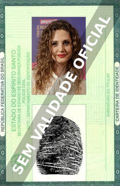 Imagem hipotética representando a carteira de identidade de Paula Possani