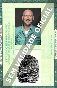 Imagem hipotética representando a carteira de identidade de Paulo Gustavo