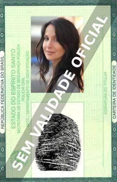 Imagem hipotética representando a carteira de identidade de Renee Faia