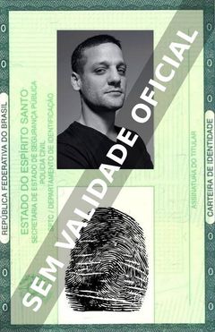 Imagem hipotética representando a carteira de identidade de Rodrigo De la Serna