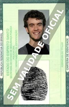 Imagem hipotética representando a carteira de identidade de Vitor Thiré